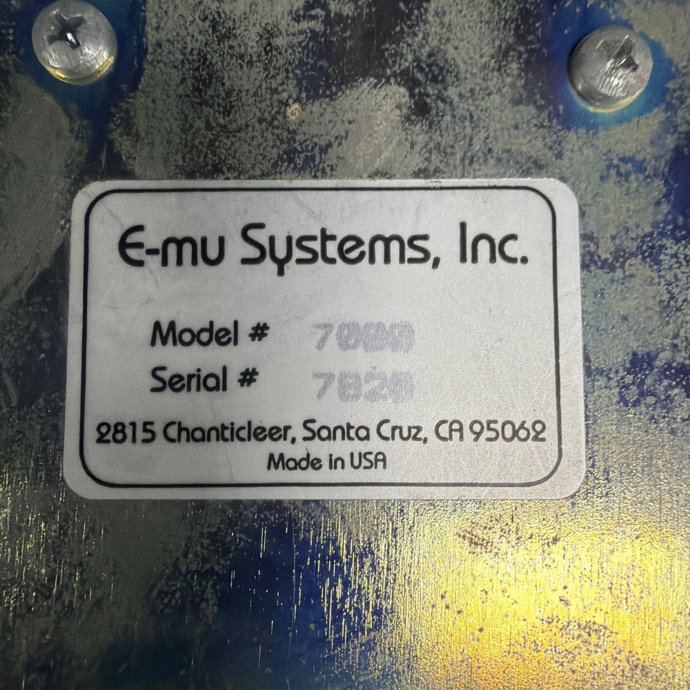 E-MU Systems Drumulator Model 7000 Vintage Drum Machine + Case + Original Manual