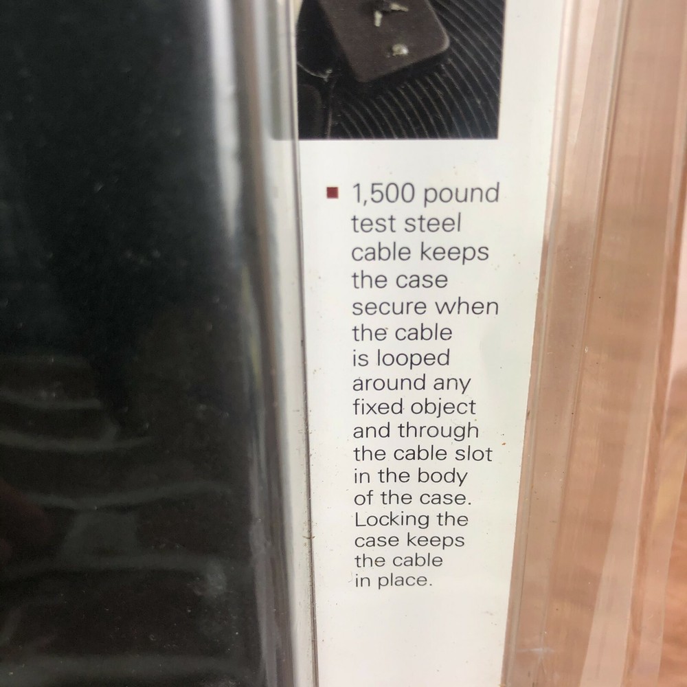 Stack-On Portable Security Case W/Key -New lightly damaged package