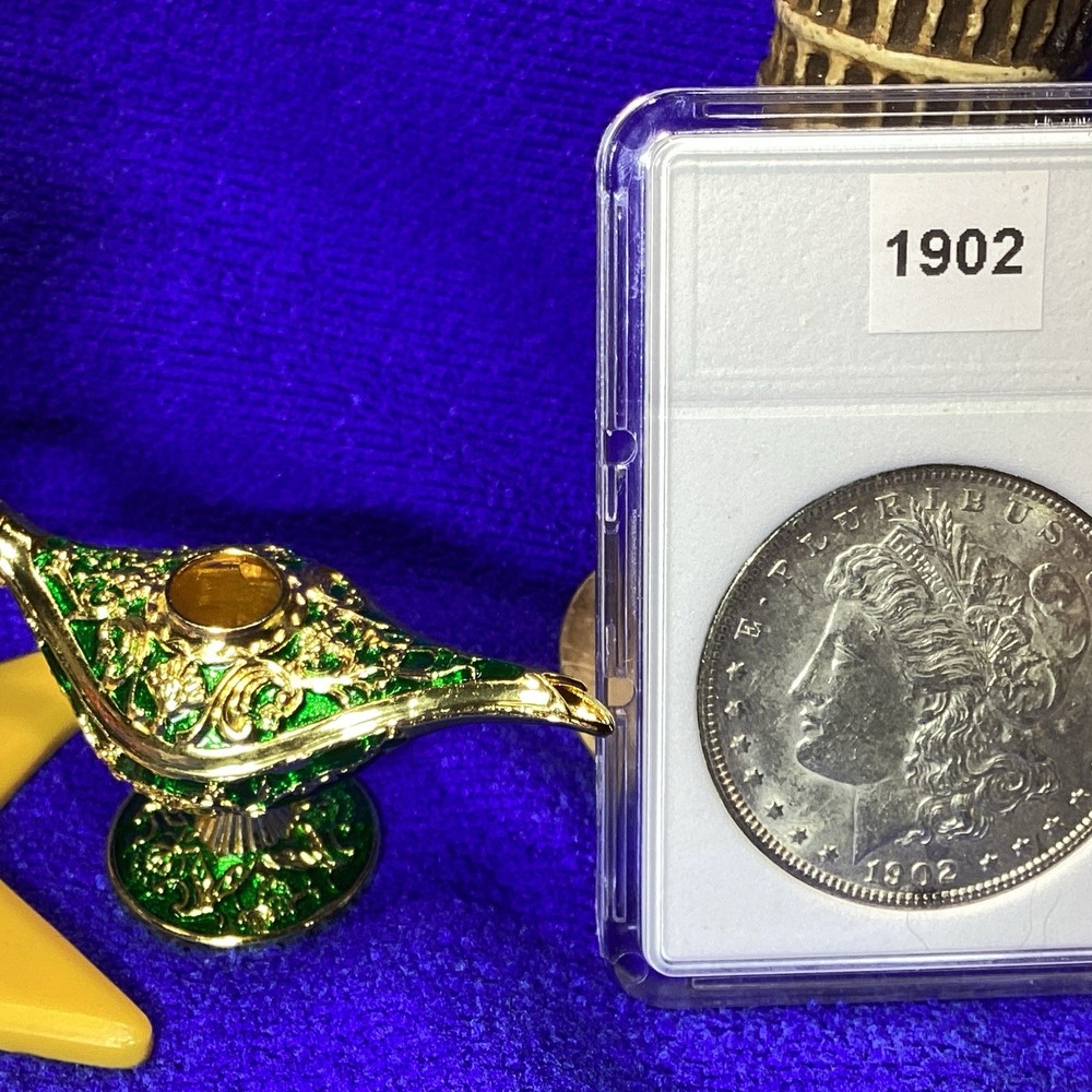 1902 MORGAN SILVER 💰 UNCIRCULATED in BCW SLAB