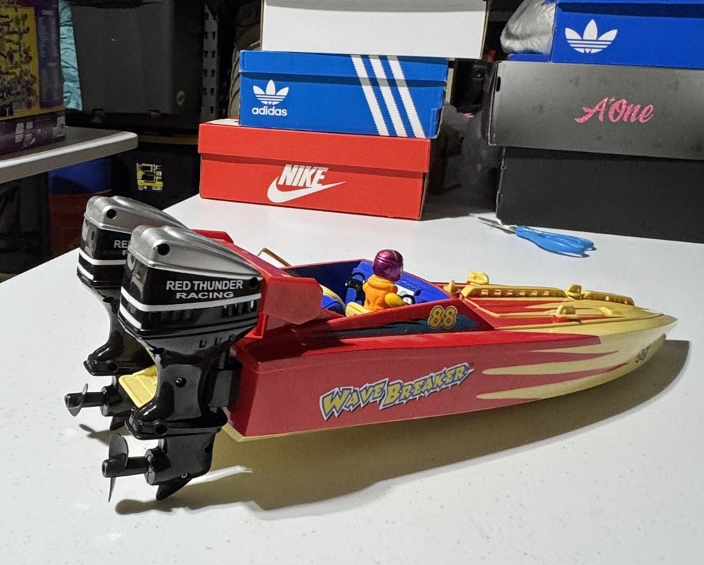 Wave Breaker 88 RC BOAT
