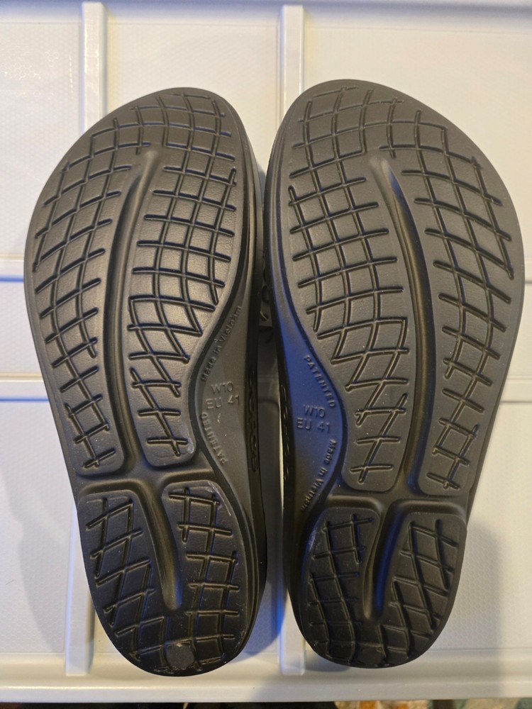 Oofos Oolala Women's Black