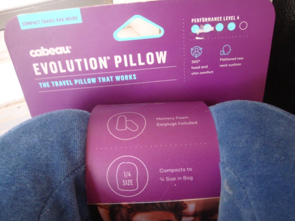 NEW CABEAU EVOLUTION COMPACT TRAVEL PILLOW MEMORY FOAM CORE PERFORMANCE LEVEL 4