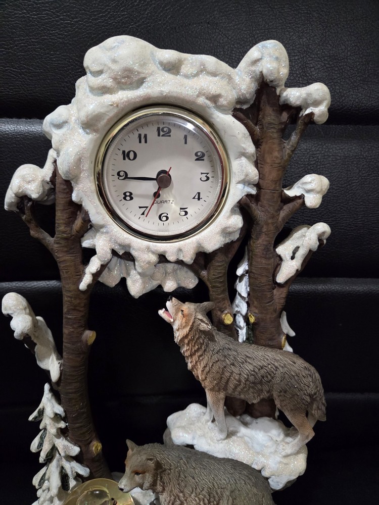 Vintage Howling Grey Wolves 12" Table Clock & Small Wolf Waterglobe Trees & Snow