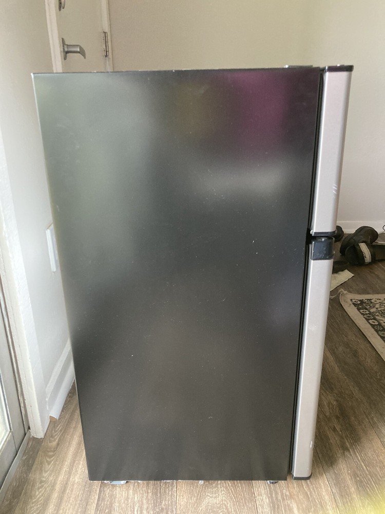 Frigidaire 2 Door Mini Fridge With Freezer