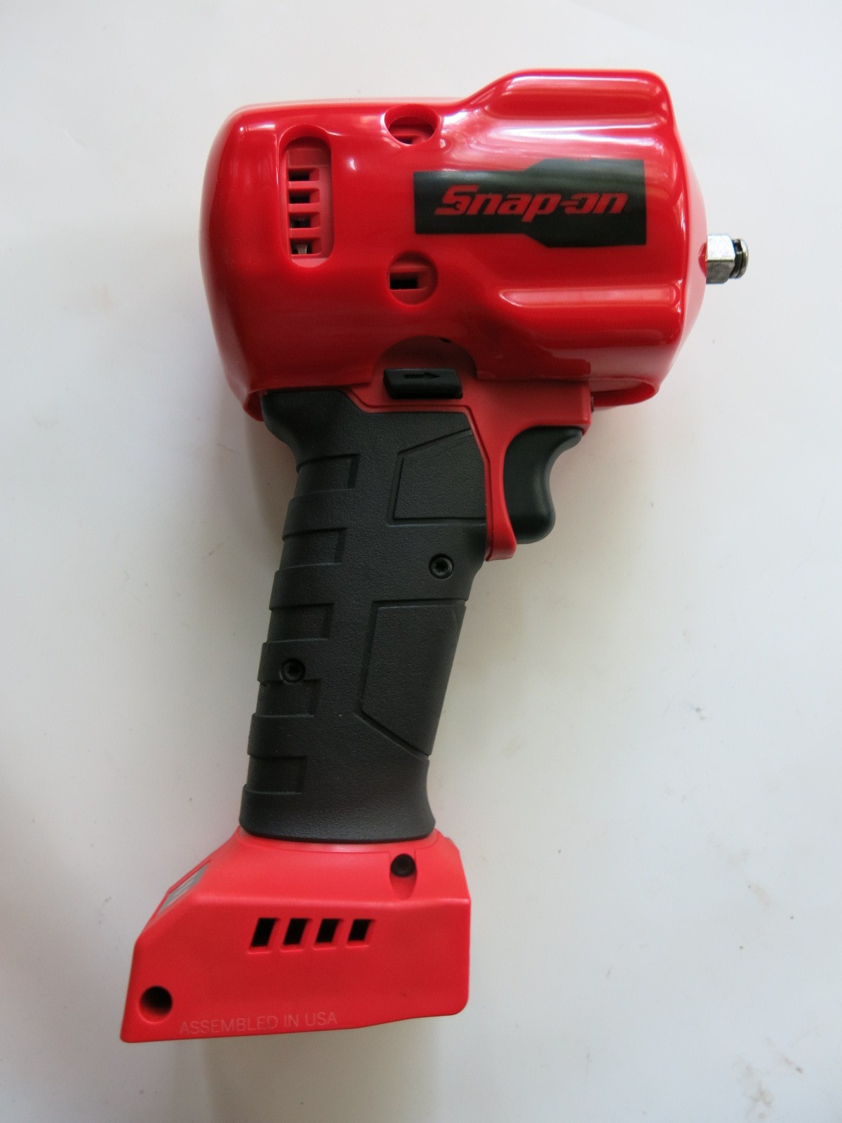 Snap On CT9038 Red 3/8” 18v Lithium Brushless Stubby Cordless Impact Wrench Nice