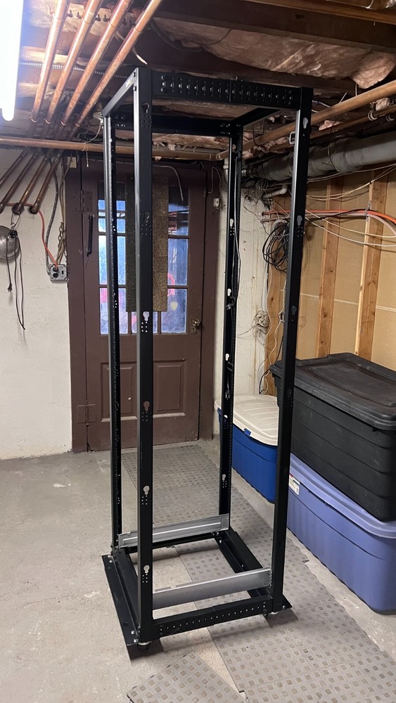 42U Star Tech Server rack