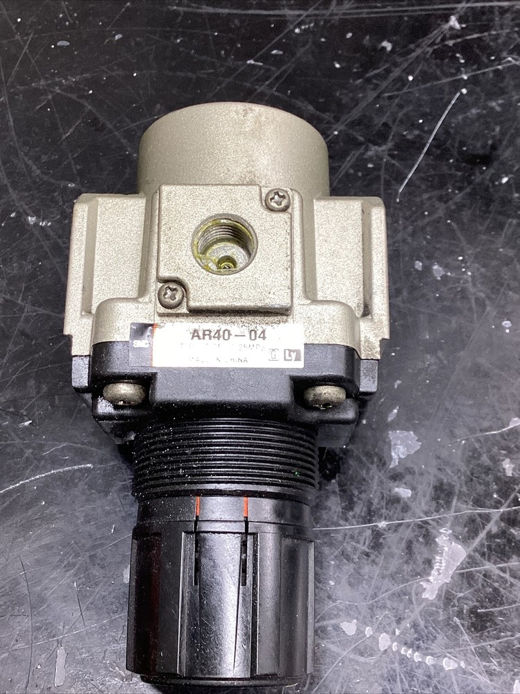 SMC AIR REGULATOR AR40-04G #229K81