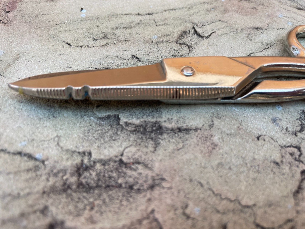 Klein Tools Model 2100-7 Electricians Scissors Stripping Notches Nickel Plated