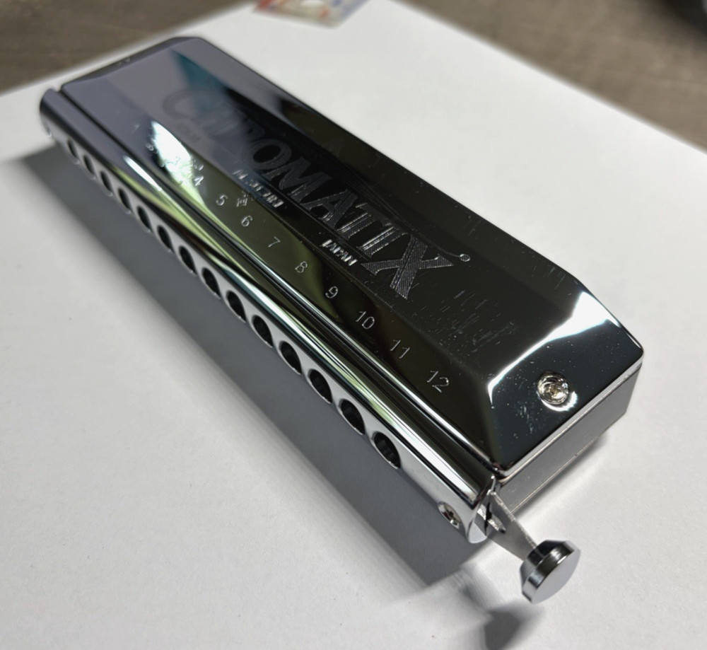 M. SUZUKI Chromatix SCX-56 v2 14 hole Harmonica