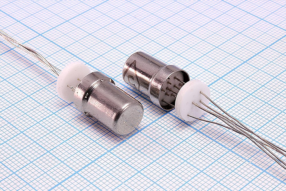 2pcs 6S51N-V 7586 Nuvistor Triode Tube Same Date Code 10-1977 Audio Amp USSR NOS