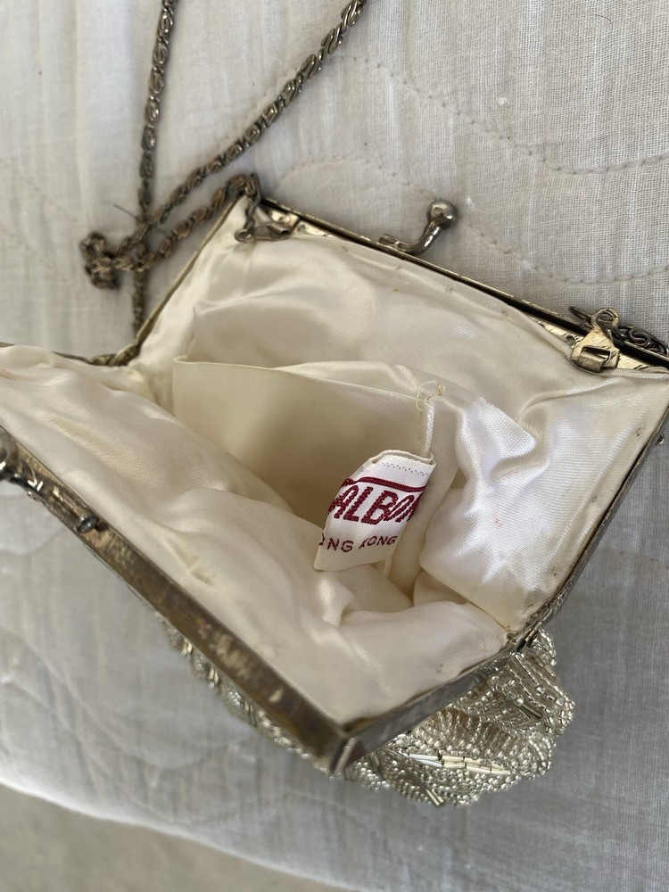 Walborg Silver Beaded Shell-Shaped Evening Bag with Chain Satin Formal