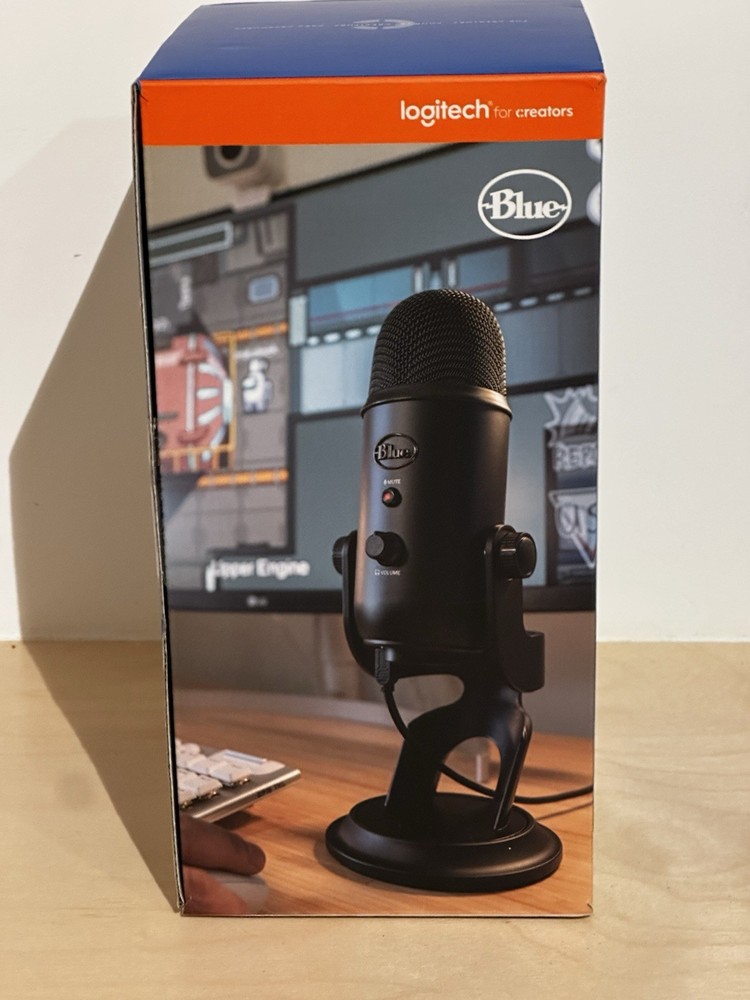 Logitech Blue Yeti USB Microphone | Blackout | BRAND NEW