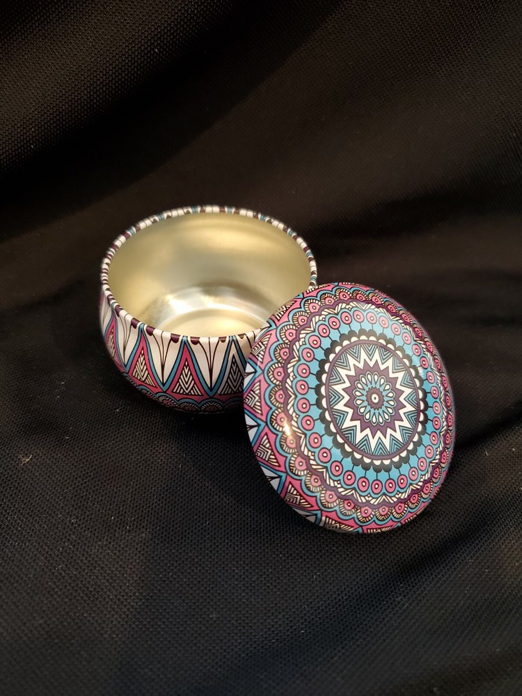 4 Empty Candle Tins with Lids 2.2 oz