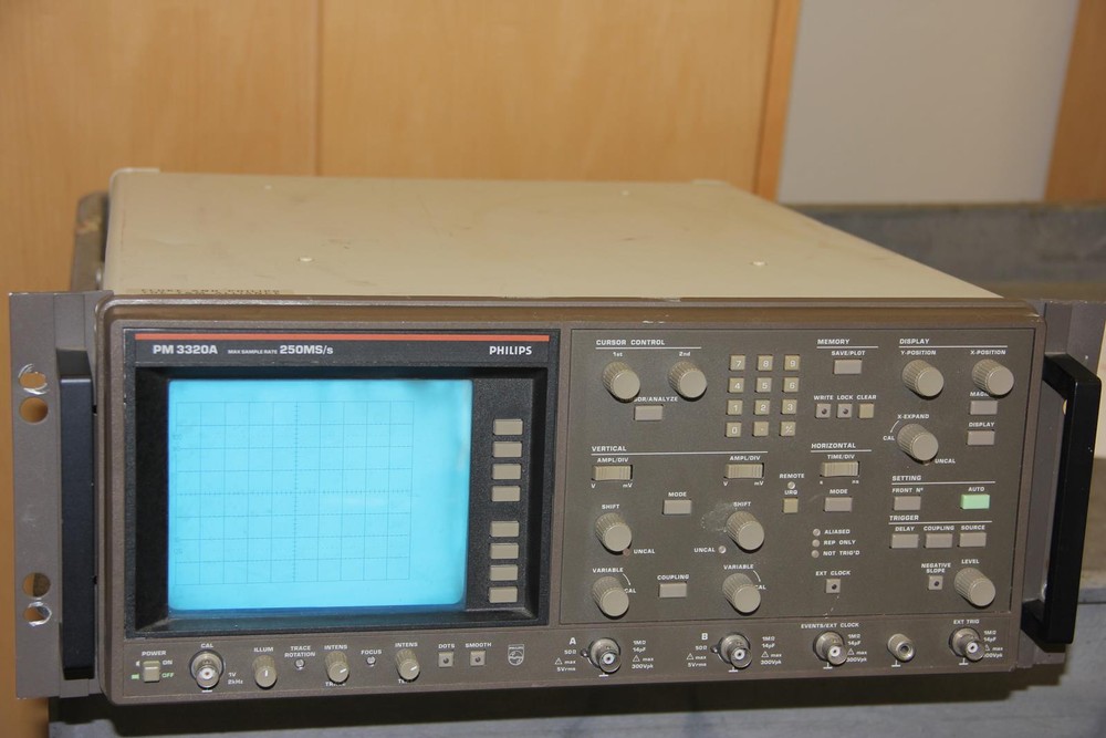 PHILIPS PM 3320A  Oscilloscope