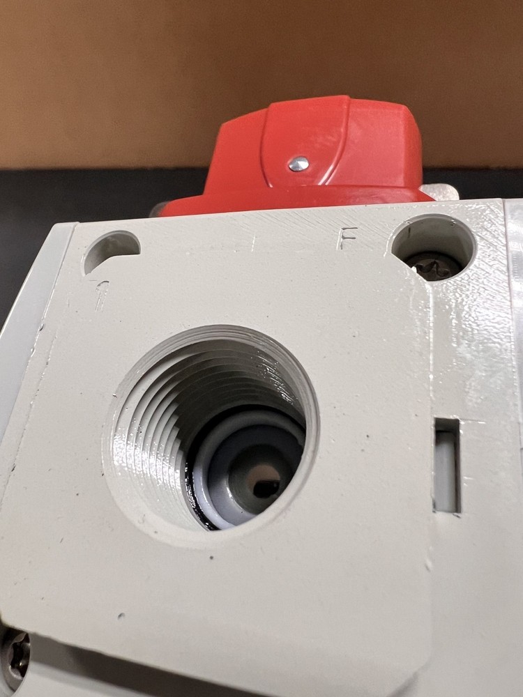 AVENTICS Air Regulator - Filter - Oiler - Shut off Assembly