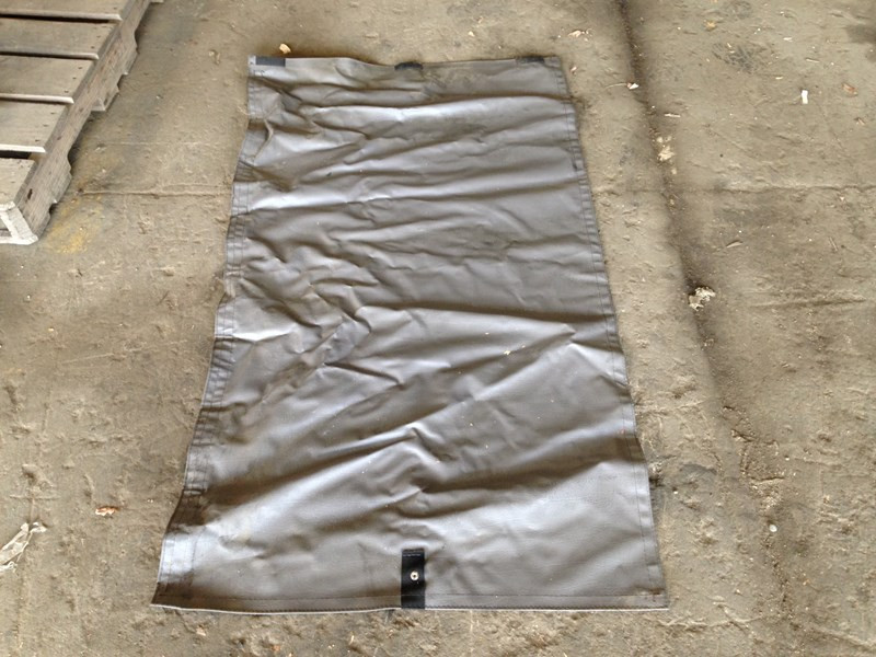 2012 Peterbilt 587 Curtains (732-10006)