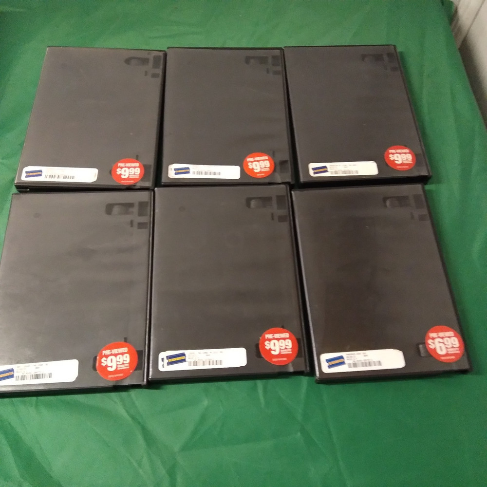 28 Authentic Blockbuster Empty Standard Single Disc DVD Replacement Cases + 2