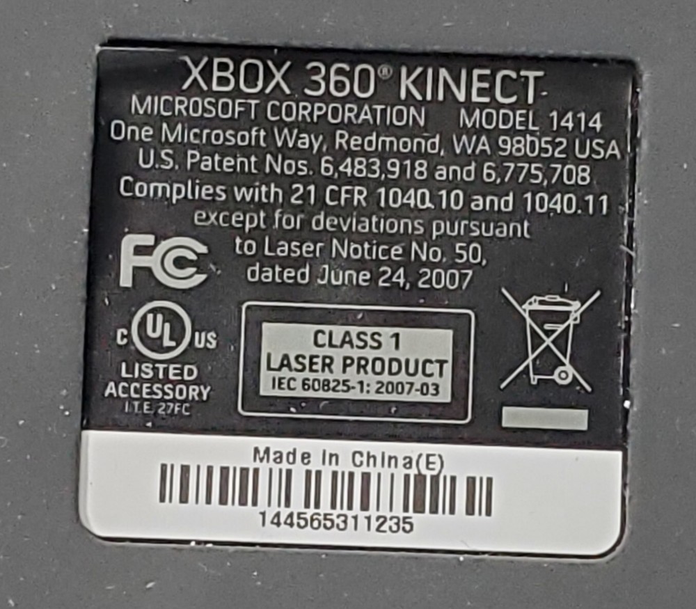 Xbox 360 Kinect Sensor Camera Bundle with Kinect Adventures Complete In Box CIB