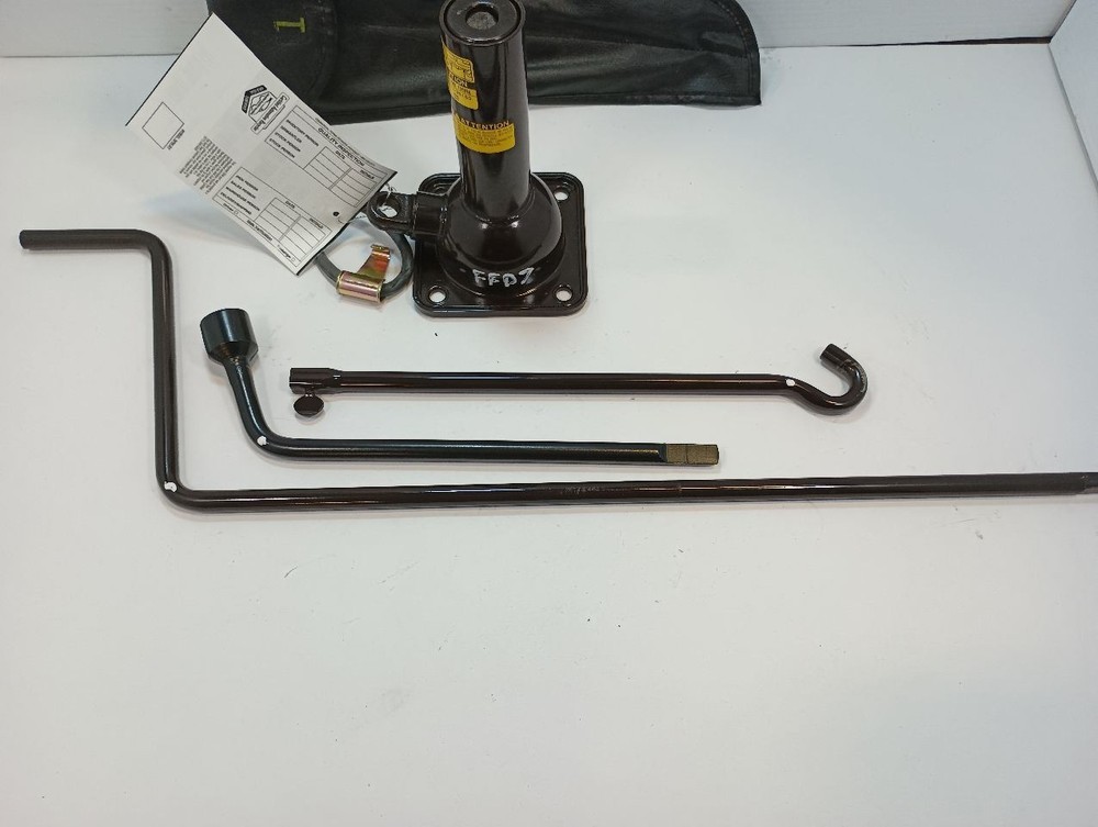 1997 4 RUNNER Spare Tire Jack With Tools (12619930