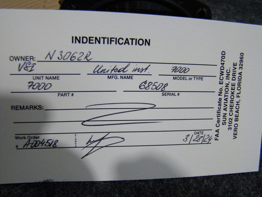 USED UMA (United Instruments) Vertical Speed Indicator PN: 7000, Code C26