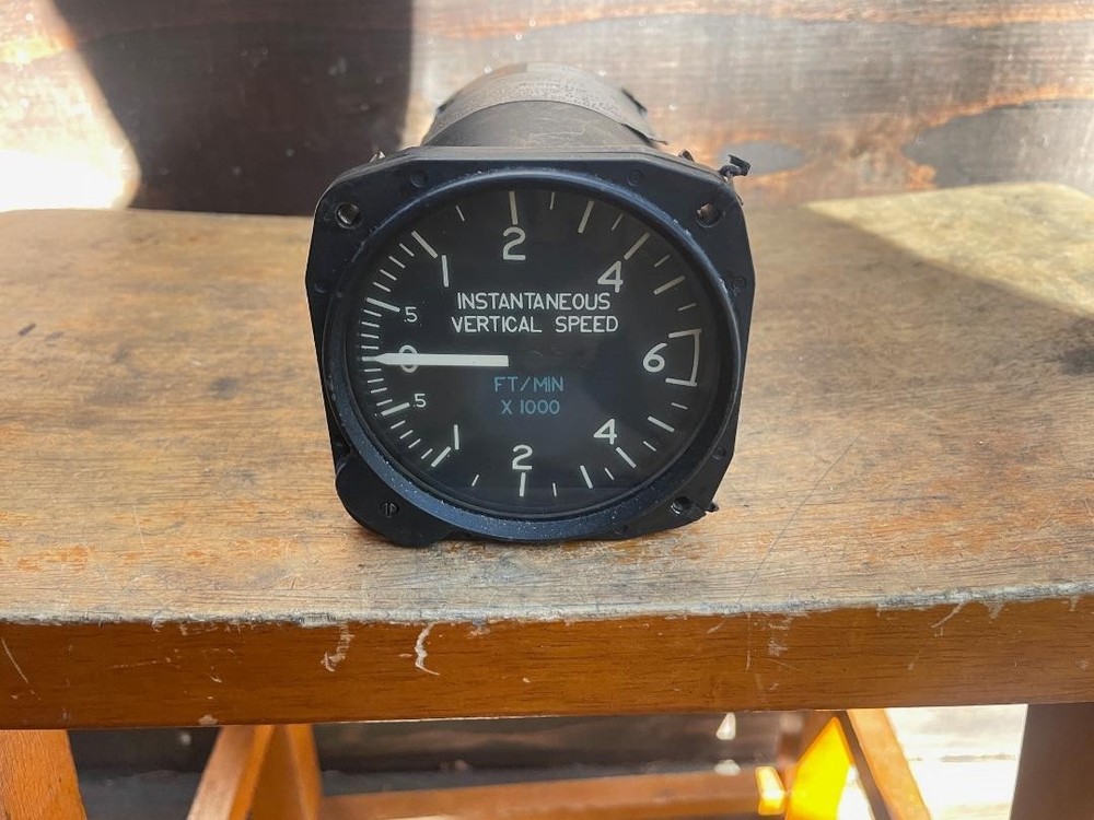 Vertical Speed Indicator instantaneous