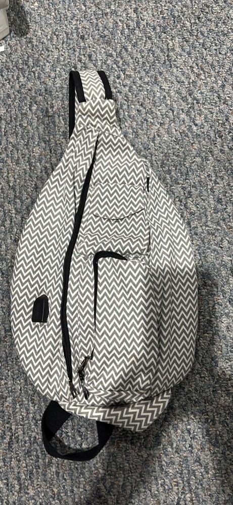 Satchel White/DARK GRAY New