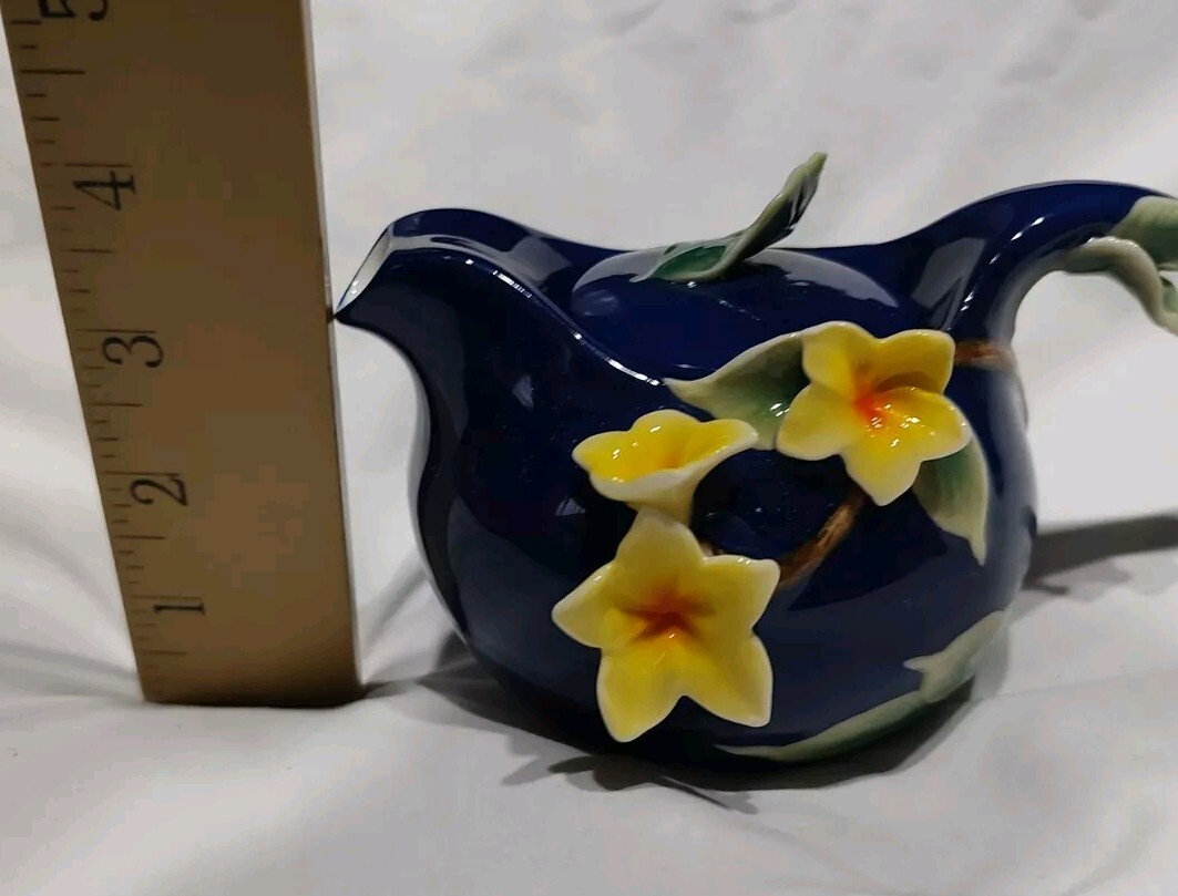 Sorelle Fine Porcelain Cobalt Blue Yellow Jasmine Flower Teapot 3.75"h x 6.25"L