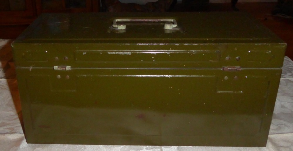 Vintage Metal Tackle / Tool Box