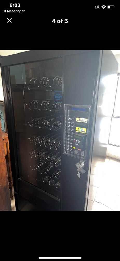 Automatic Products 7600 Snack Vending Machine