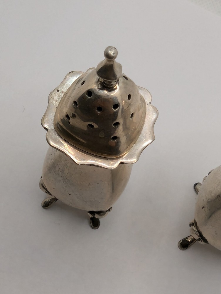 2 Antique Elegant Footed Salt Shakers, 800 Silver