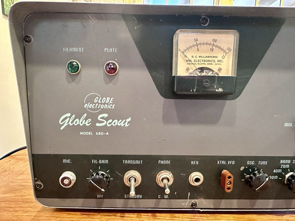 Globe Scout 680-A Transmitter WRL Electronics - Untested Estate Tube Lights Up
