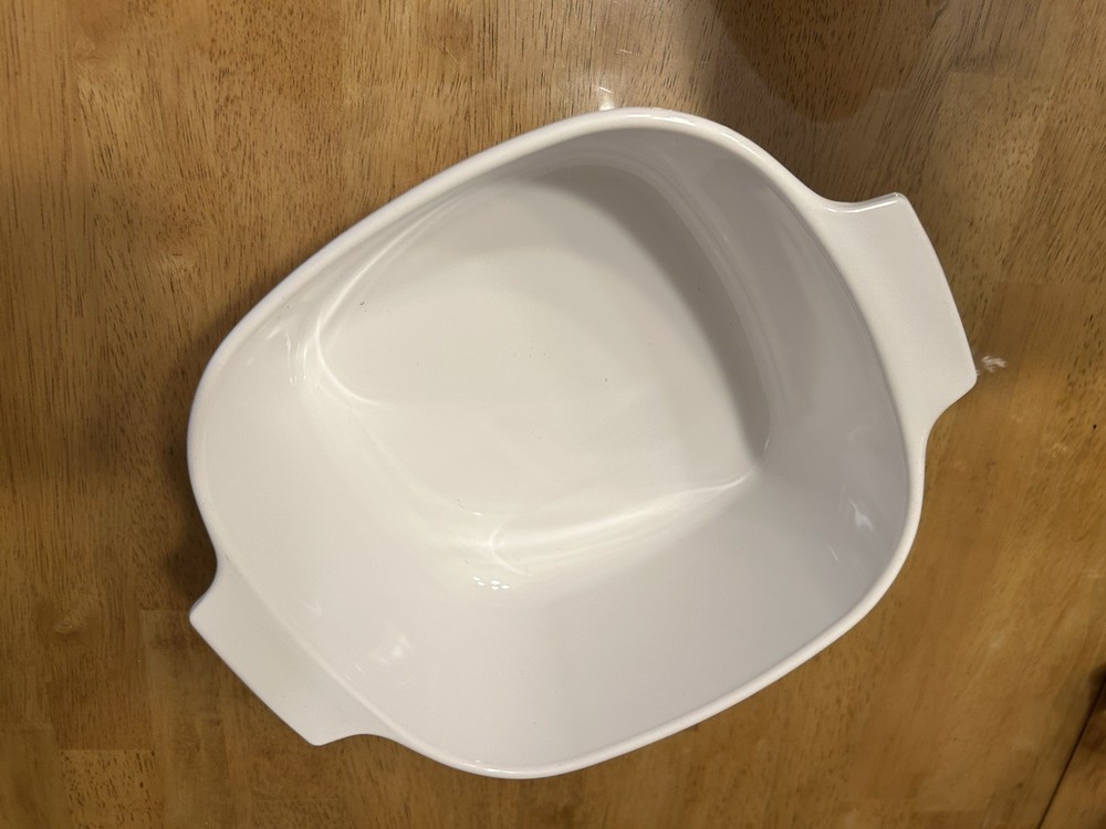 Corningware Plain White 1.5 w/Lid