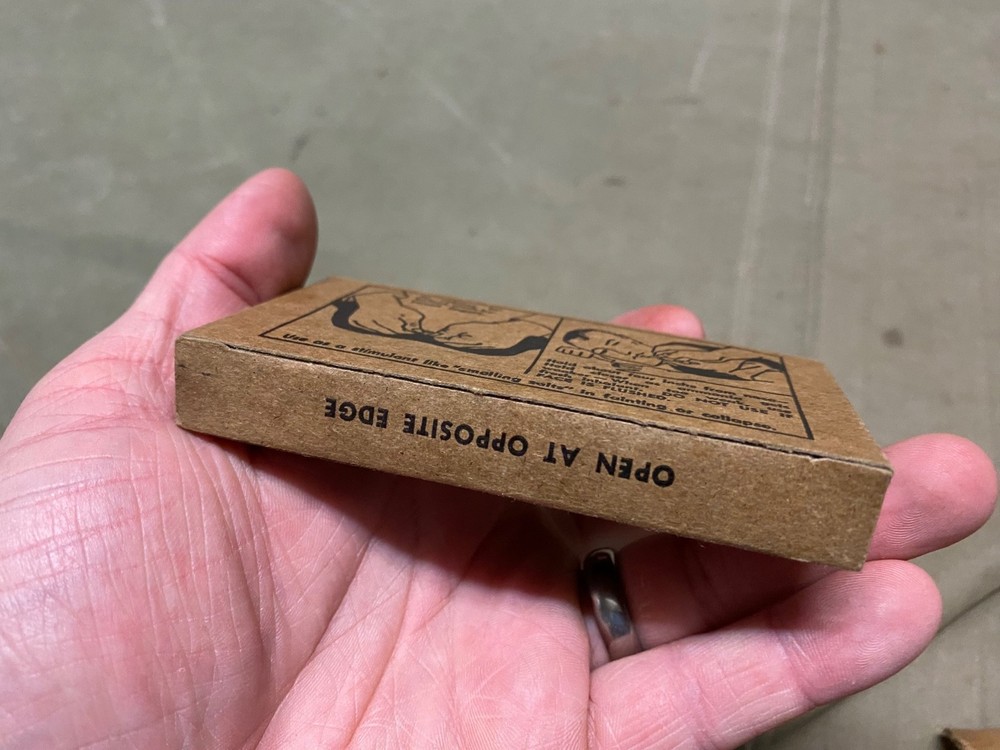 ORIGINAL WWII US ARMY MEDIC MEDICAL AMMONIA INHALANTS SOLUTION