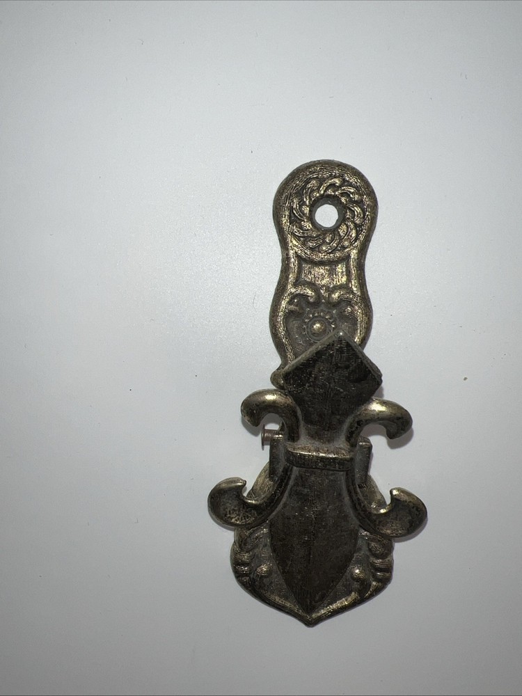 vintage-style decorative fleur-de-lis wall Document/ receipt holder