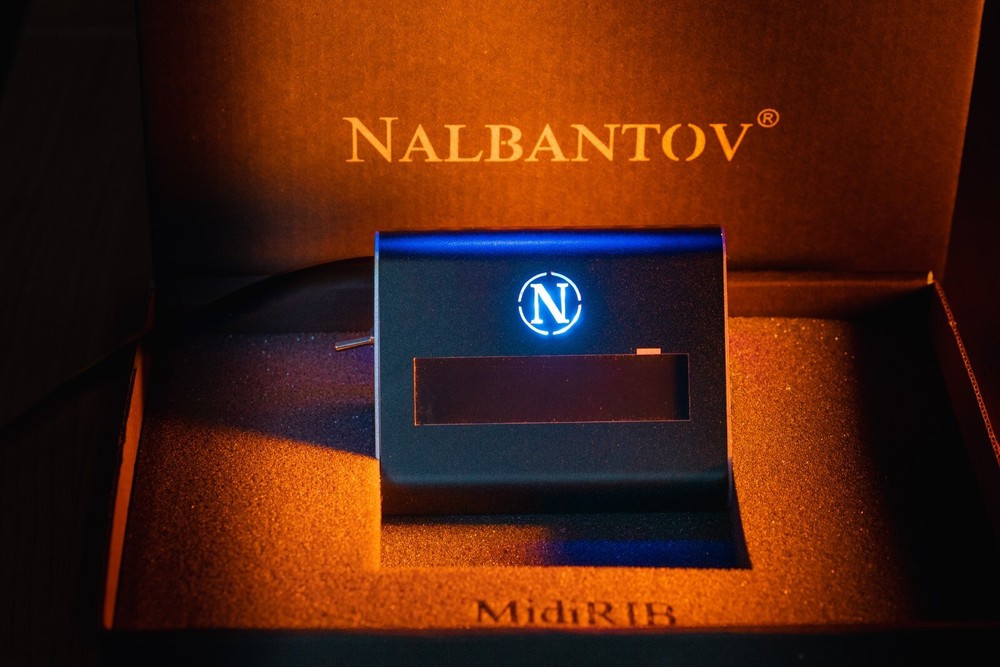 Nalbantov MidiRIB MIDI Ribbon Controller for Kurzweil with a MIDI interface