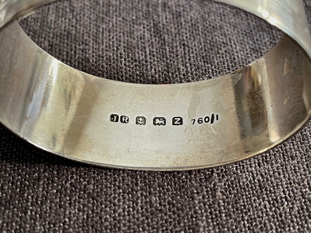 ANTIQUE STERLING SILVER NAPKIN RING