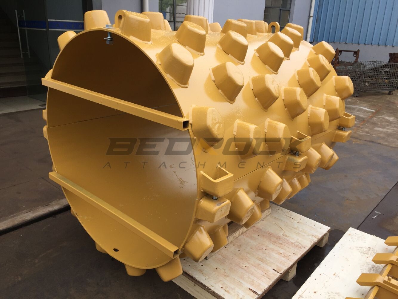 Pad Foot Shell Scraper bar fits CAT CS44B Roller