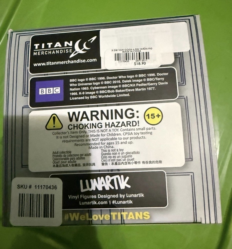 Doctor Who Titans 5000 Piece Hot Topic Exclusive Tardis Exploding