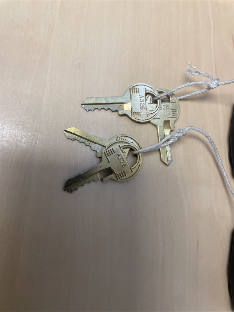 Master Pro series 6121 keyed the same padlocks set of 2, Same Keys