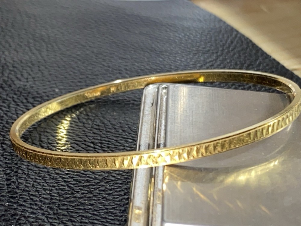 vintage trifari bangle