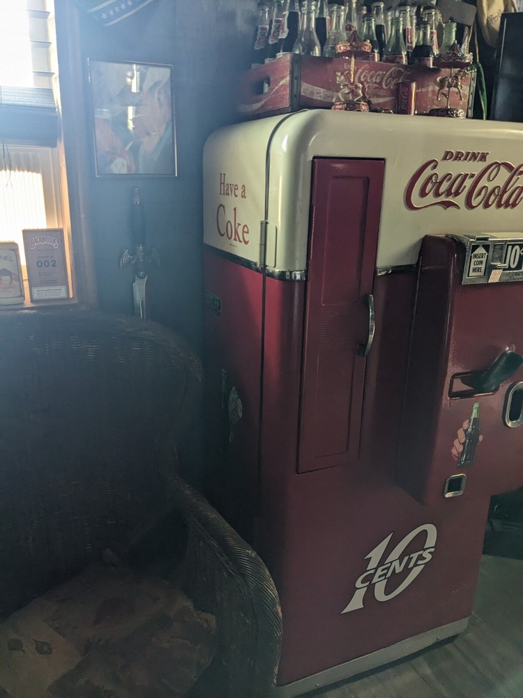 VENDO 56 Coca Cola Vintage Coke Machine