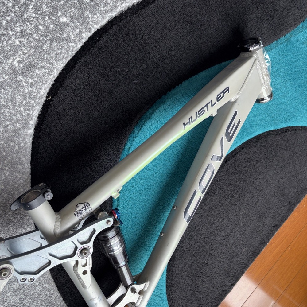 Vintage Cove Hustler Frame /foxshock 2006