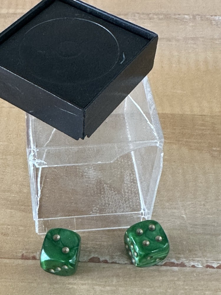 Warhammer Pre-Battle Sequence, Imperial Guard Codex, 33 Green W/white Dice