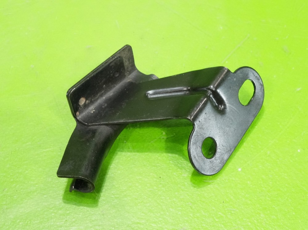 02-06 RSX OEM throttle cable bracket support