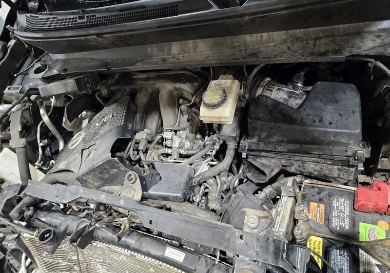 PATHFINDR 2013 Glove Box 608613