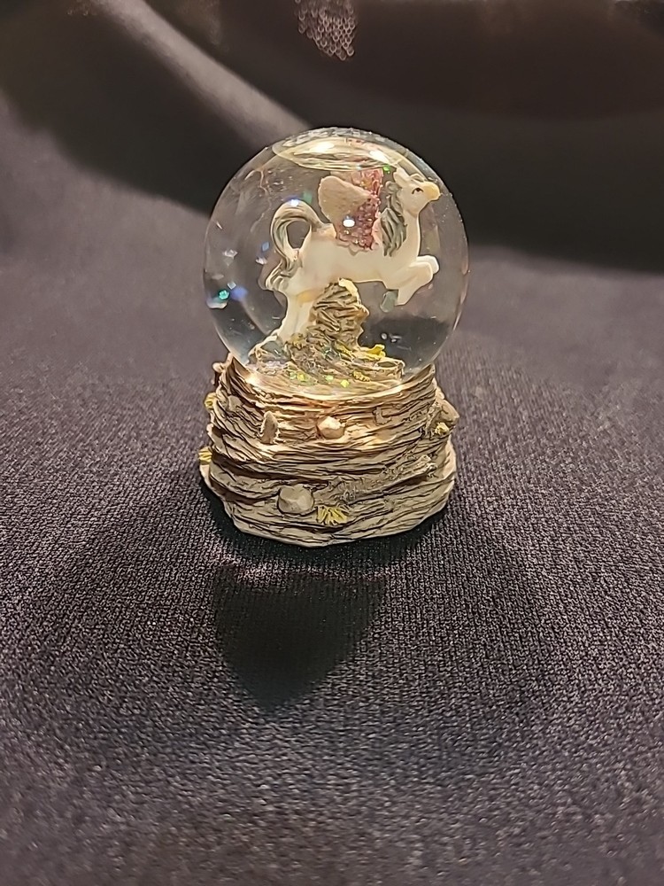 Westland Giftware Miniature Pegasus Snowglobe