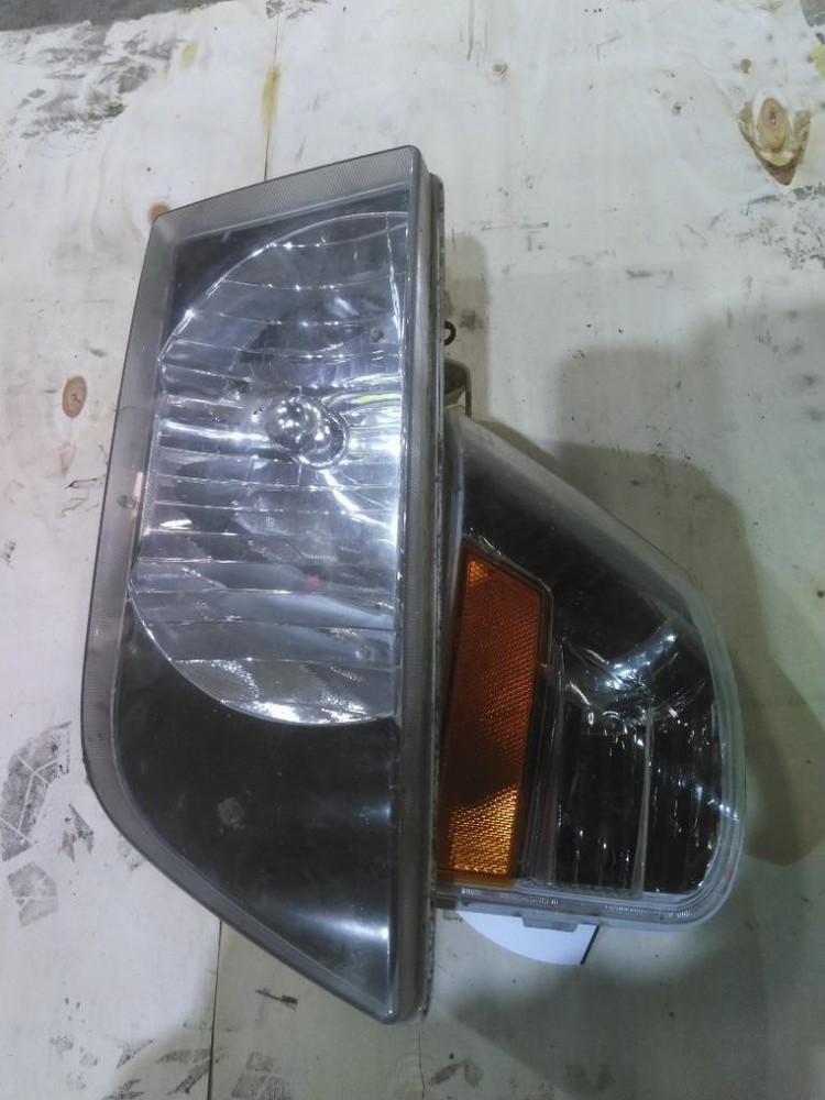 For 2003 VOLVO VNL HEADLIGHT Left , OH
