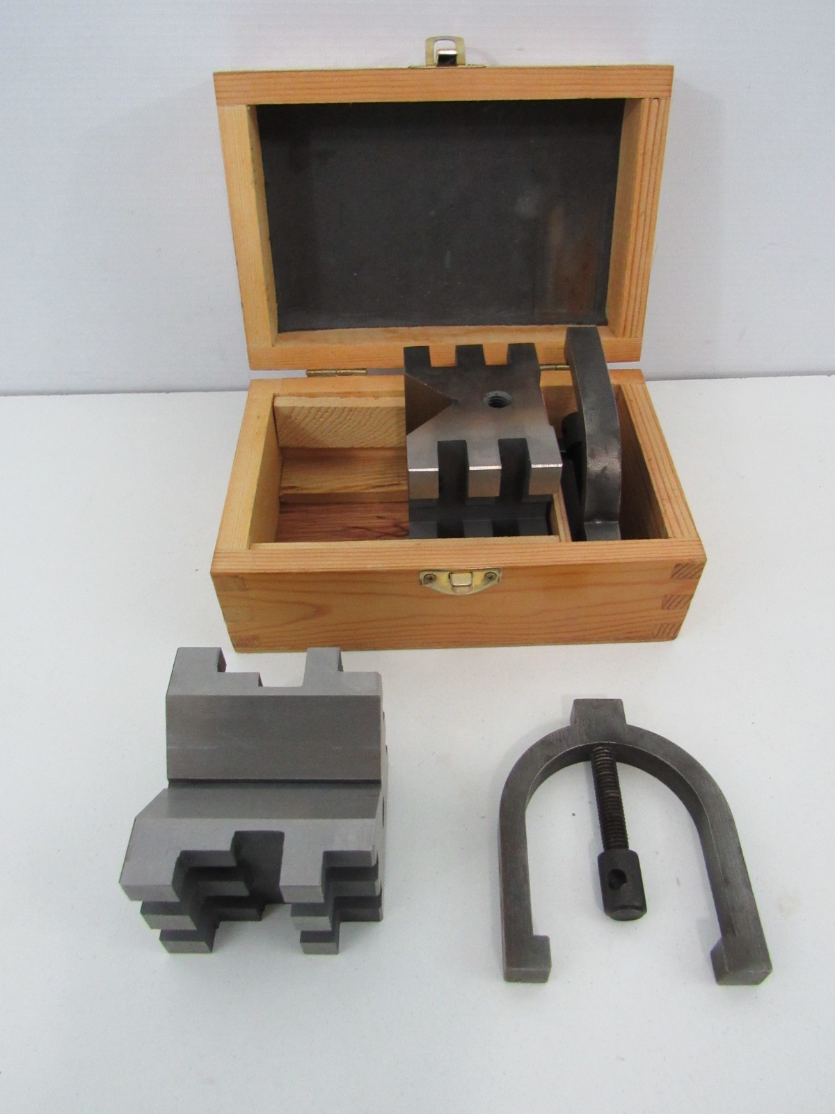 AB V-Block Set with Clamps 2.375L x 2.75W x 2"H w/ Wooden Storage Case (Pg99E)