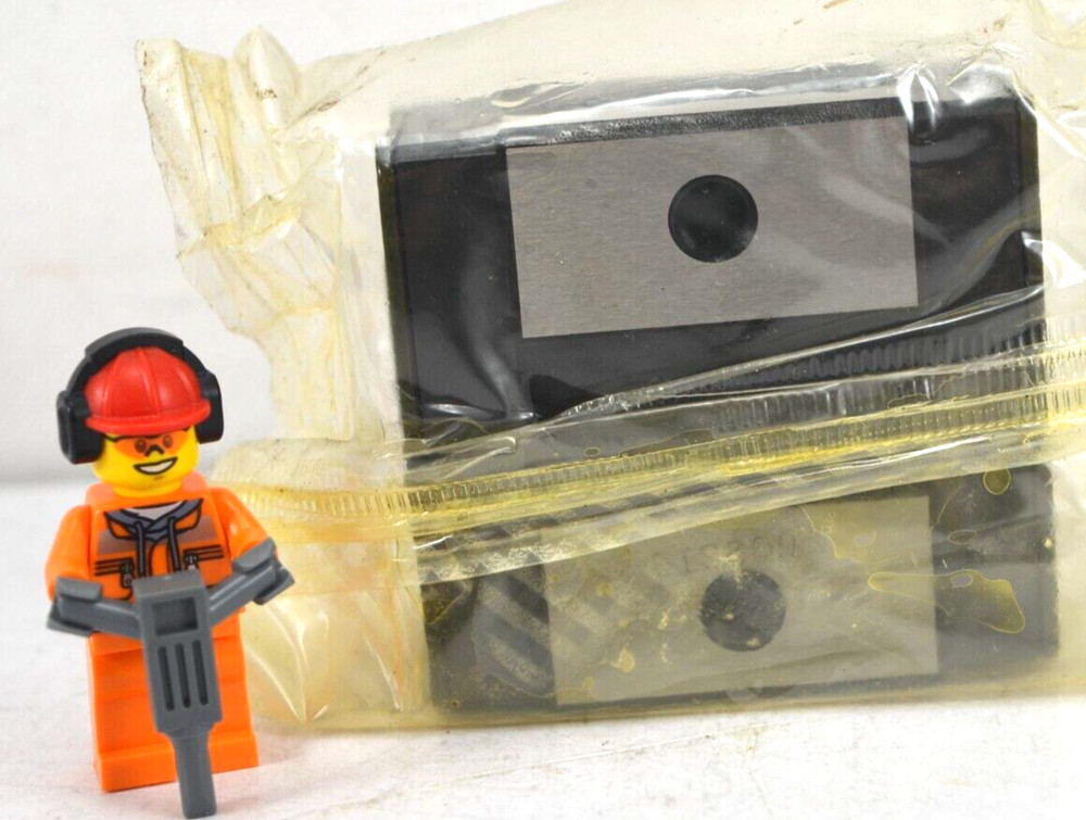 SR-30V1SS(GK) THK LM SYSTEM *NOS* BLOCK