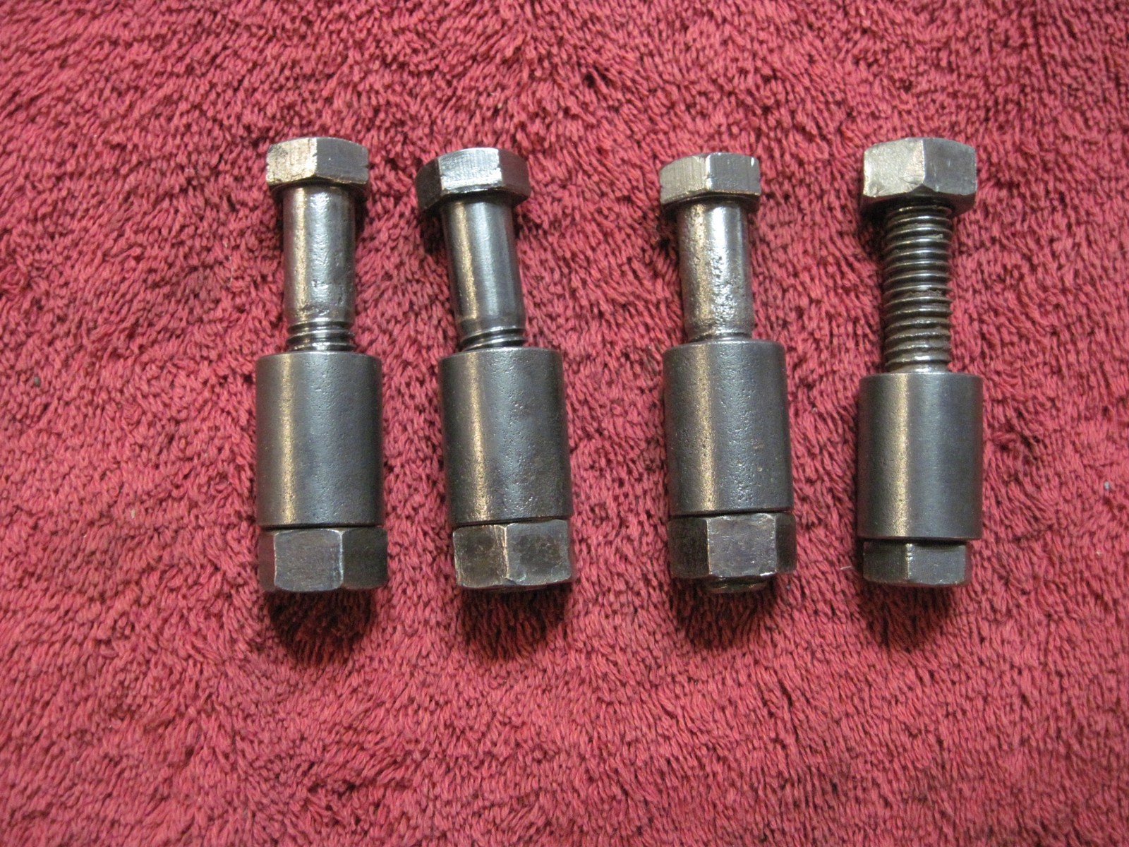 73-87 CHEVY GMC 4x4 TRANSFER CASE CROSSMEMBER BOLTS SPACERS SQUARE BODY